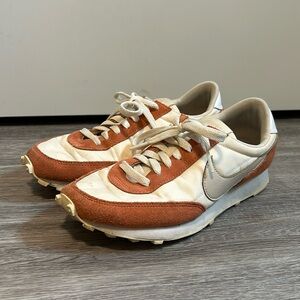 Nike Daybreak sneakers